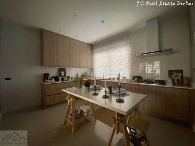 ให้เช่าบ้านเดี่ยว-2-ชั้น-5-นอน-ถนนพระราม9-ใกล้ห้าง-the-nine-เฟอร์นิเจอร์ครบ-พร้อมเข้าอยู่