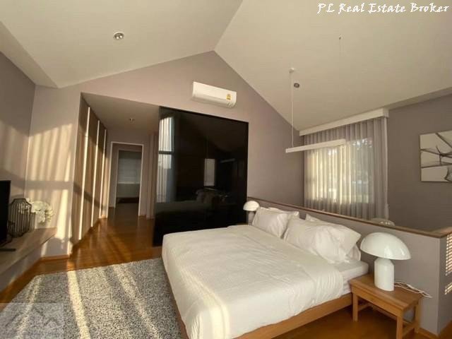 ให้เช่าบ้านเดี่ยว-2-ชั้น-5-นอน-ถนนพระราม9-ใกล้ห้าง-the-nine-เฟอร์นิเจอร์ครบ-พร้อมเข้าอยู่