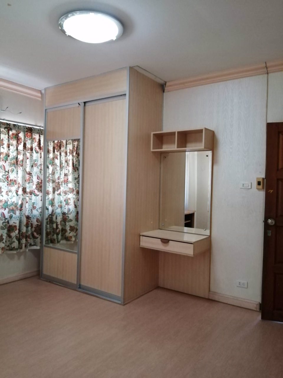 ขายบ้าน-4-ห้องนอน-ใน-ตลาดขวัญ-เมืองนนทบุรี-ใกล้-mrt-แยกติวานนท์