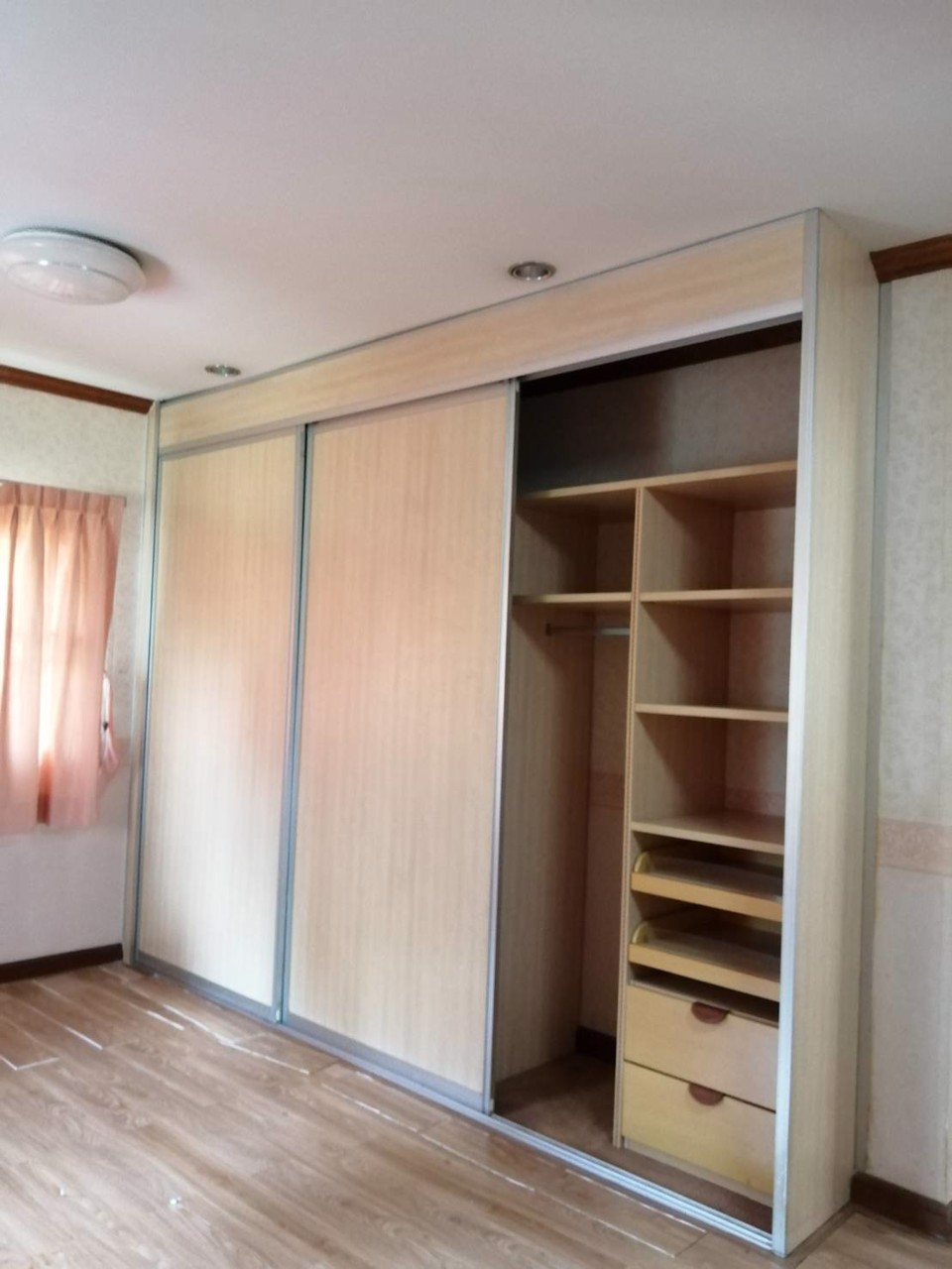 ขายบ้าน-4-ห้องนอน-ใน-ตลาดขวัญ-เมืองนนทบุรี-ใกล้-mrt-แยกติวานนท์