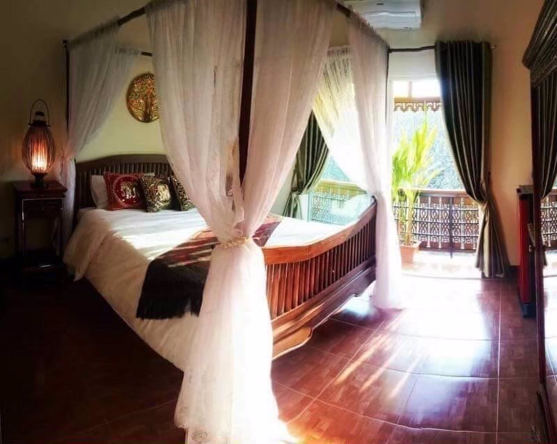 อาคาร3ชั้น-4คูหา-อาคาร2ชั้นยังสร้างไม่เสร็จ