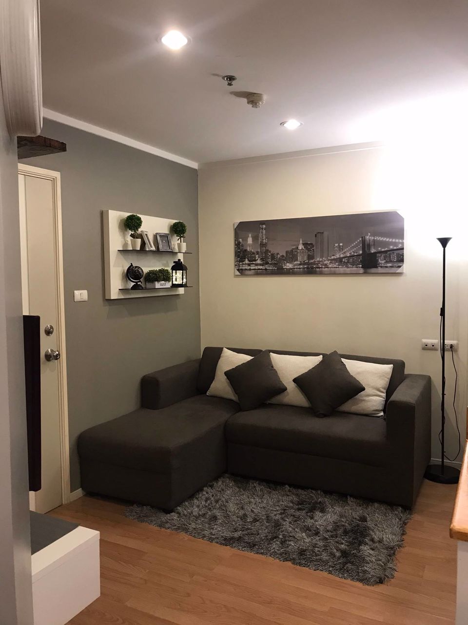 ปล่อยเช่าด่วนราคาพิเศษ-คอนโด-ลุมพินี-เมกะซิตี้-บางนา