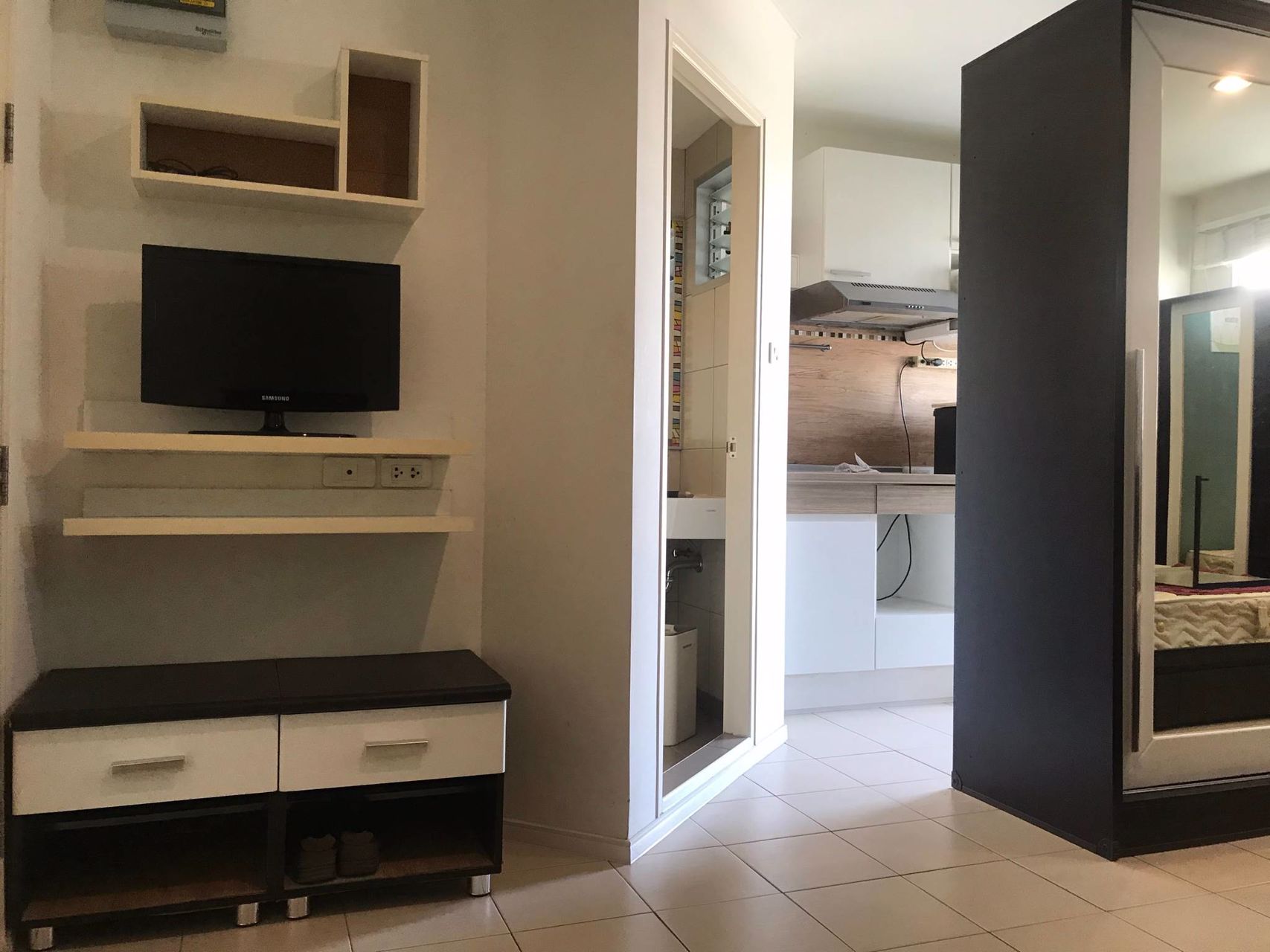 ปล่อยเช่าถูกมากๆ-ลุมพินี-คอนโดทาวน์-นวมินทร์-รามอินทรา-ตึกd-ชั้น8-ห้องสวย-พร้อมอยู่