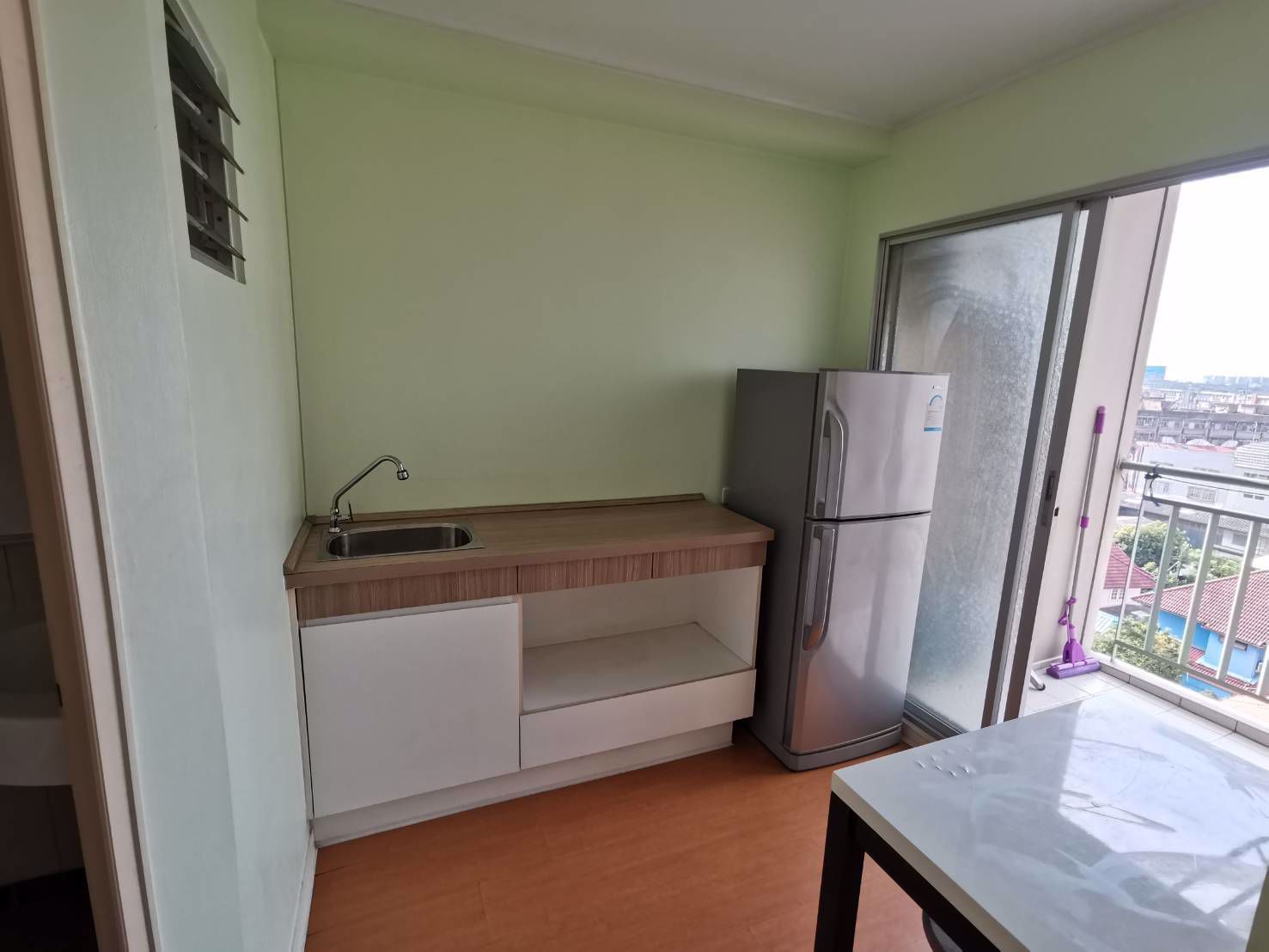 ด่วนขายถูกมาก-คอนโด-lpn-รามอินทรา-กม-8-ขนาด-25-ตรม-ห้องมุม-หน้าห้องไม่ตรงห้องตรงข้าม-ทาสีใหม่-เฟ