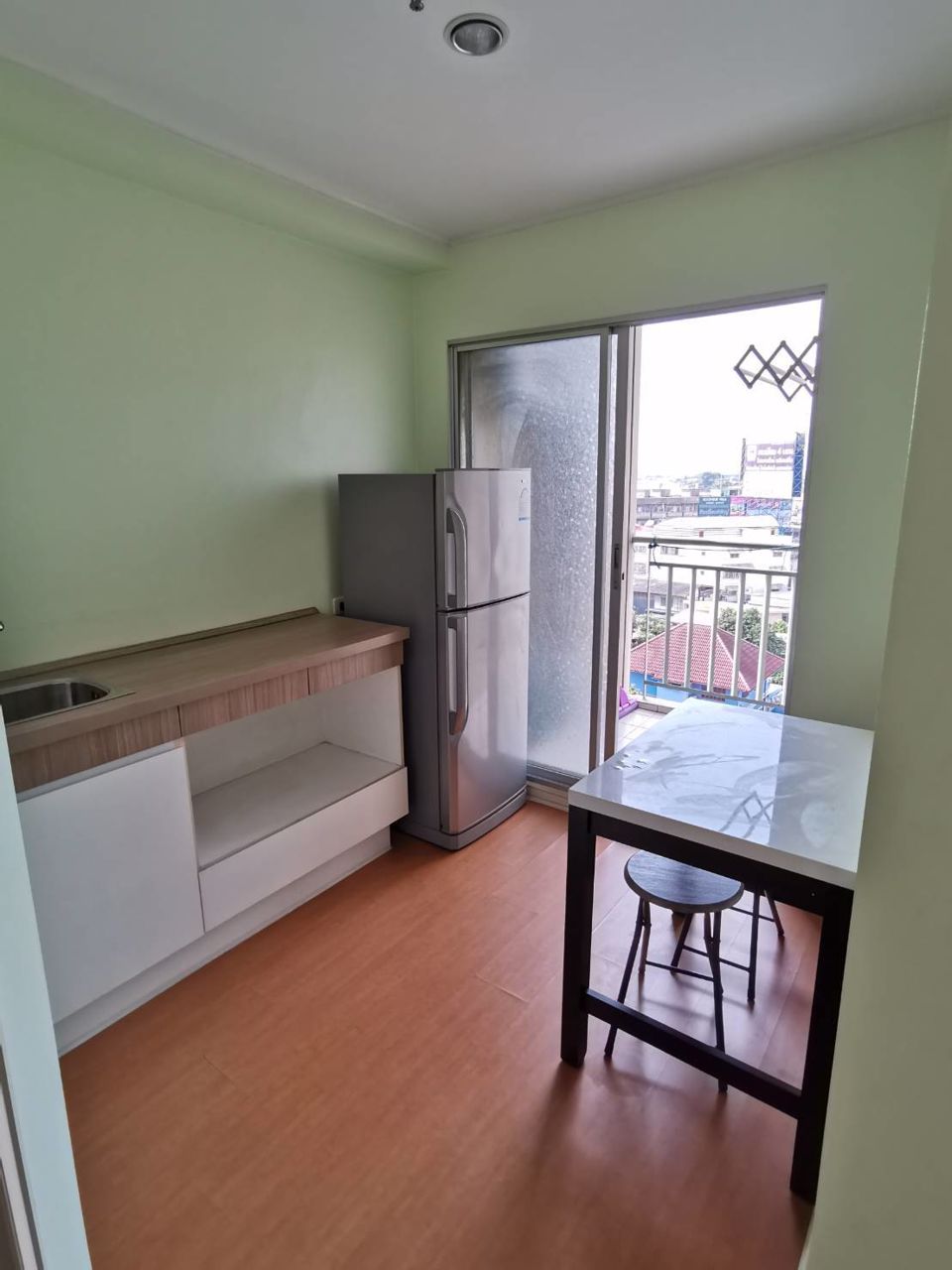 ด่วนขายถูกมาก-คอนโด-lpn-รามอินทรา-กม-8-ขนาด-25-ตรม-ห้องมุม-หน้าห้องไม่ตรงห้องตรงข้าม-ทาสีใหม่-เฟ