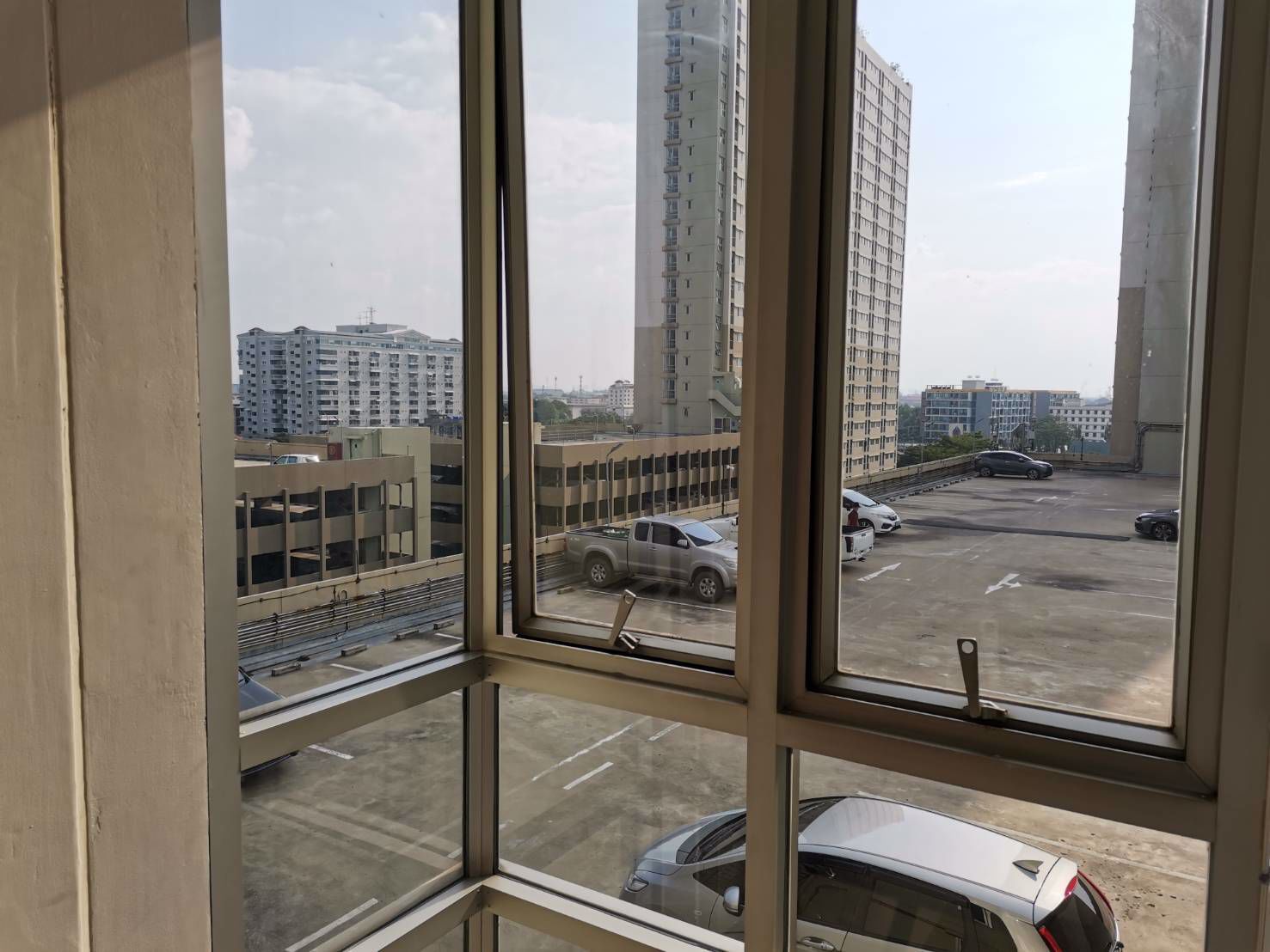 ด่วนขายถูกมาก-คอนโด-lpn-รามอินทรา-กม-8-ขนาด-25-ตรม-ห้องมุม-หน้าห้องไม่ตรงห้องตรงข้าม-ทาสีใหม่-เฟ