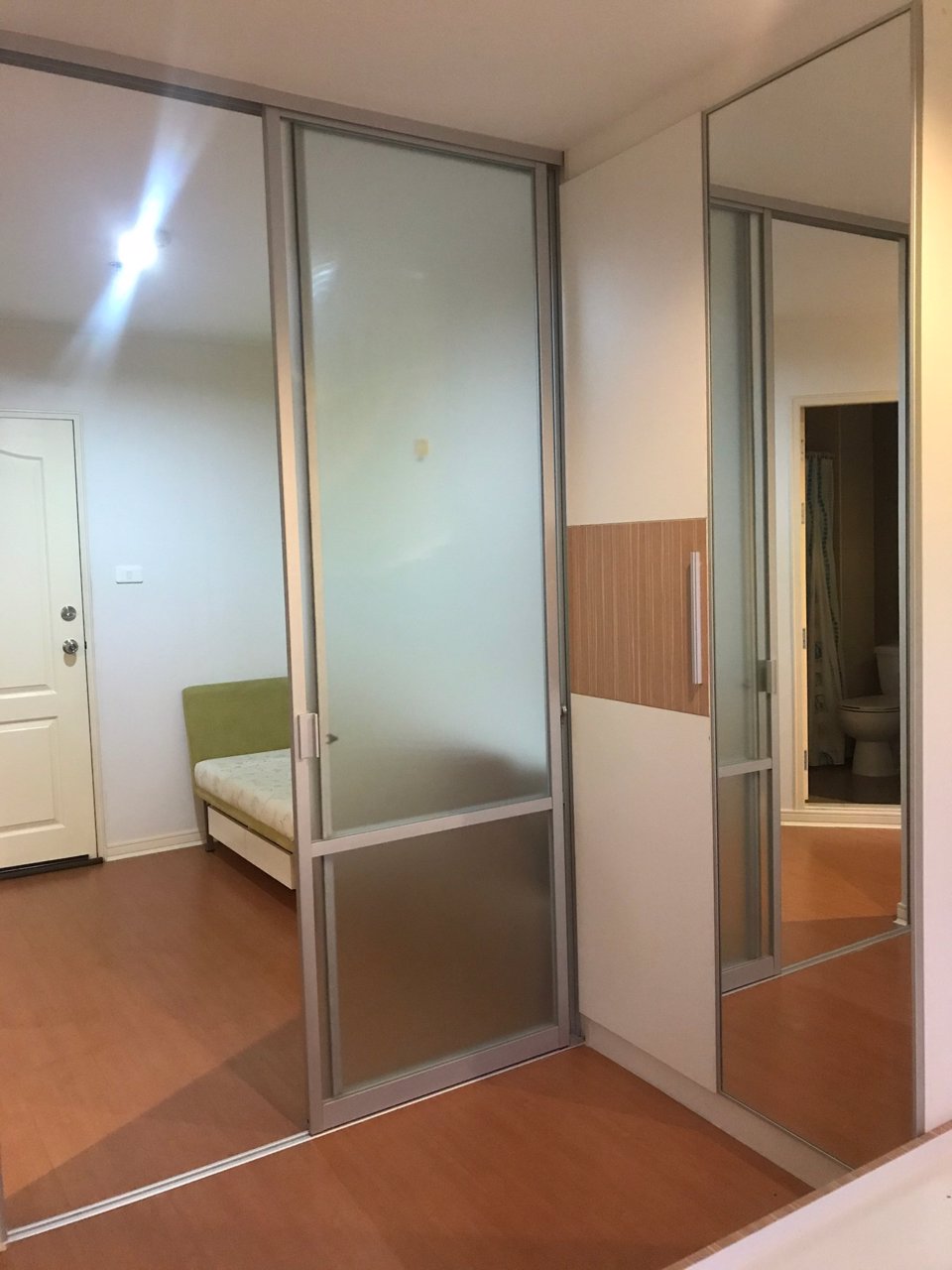 ด่วน-ปล่อยเช่า-ลุมพินี-คอนโดทาวน์-นวมินทร์-รามอินทรา-ห้องสวยพร้อมอยู่-พร้อมที่นอนมือ1-และทีวีใหม่