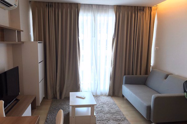 ให้เช่าด่วน-คอนโด-เอ็มเมอรัล-เรสซิเดนท์-รัชดา-ใกล้-mrt-ห้วยขวาง-ห้วยสวย-พร้อมอยู่-for-rent