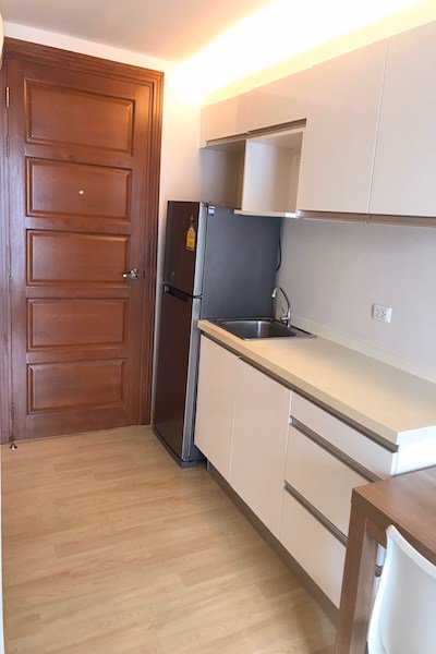 ให้เช่าด่วน-คอนโด-เอ็มเมอรัล-เรสซิเดนท์-รัชดา-ใกล้-mrt-ห้วยขวาง-ห้วยสวย-พร้อมอยู่-for-rent