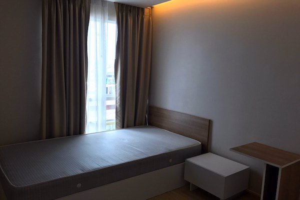 ให้เช่าด่วน-คอนโด-เอ็มเมอรัล-เรสซิเดนท์-รัชดา-ใกล้-mrt-ห้วยขวาง-ห้วยสวย-พร้อมอยู่-for-rent