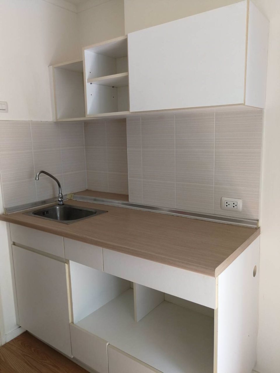 ขายด่วน-ราคาแรง-คอนโด-ลุมพินีเมกะซิตี้บางนา-ตึก-c-ชั้น-22-ขนาด-26-ตรม-ห้องใหม่มาก-วิวสวยพร้อมเฟอร์