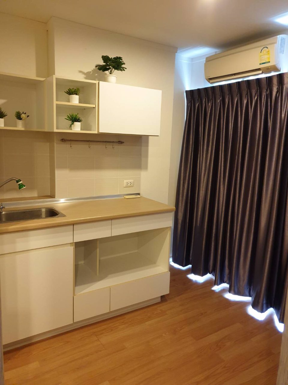 ขายด่วน-ห้องสวยพร้อมอยู่-คอนโดลุมพินีเมกะซิตี้บางนา-ตึก-cชั้น-29-ขนาด-26-ตรม-ห้องใหม่มาก-วิวสวยพร้