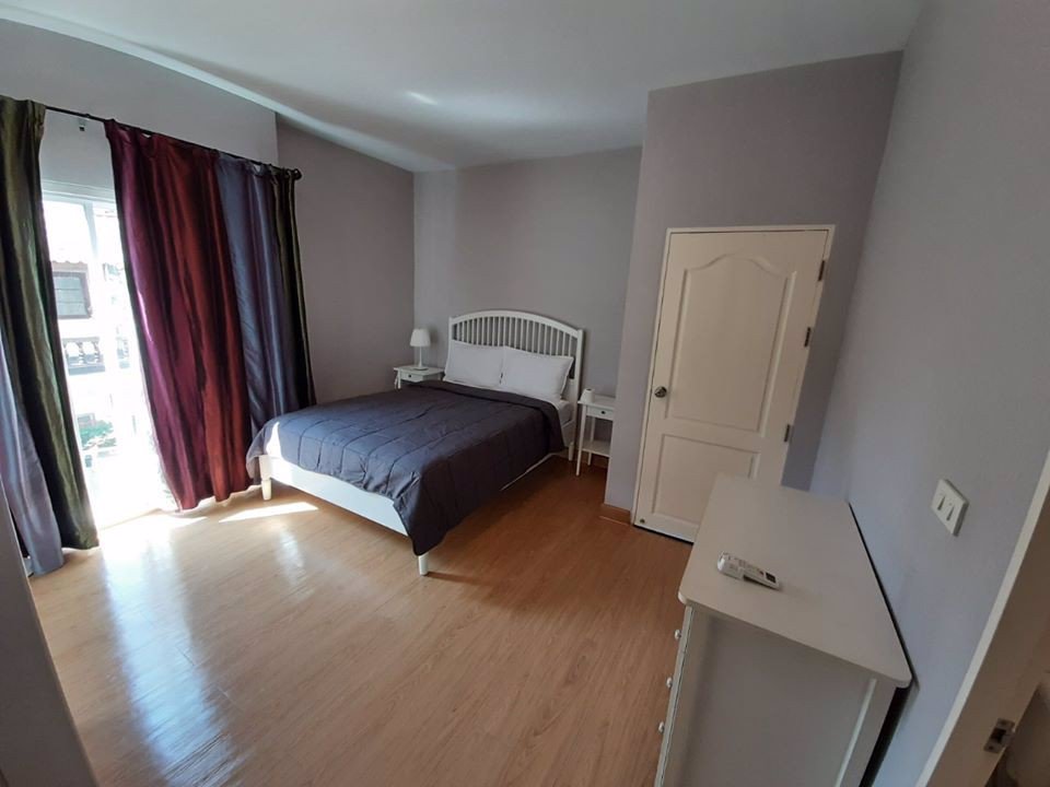 เช่าด่วน-วิลล่า-ชายา-หน้าประตู-โรงเรียน-บดินทร์เดชา-โครงการ-วิลล่า-ชายา