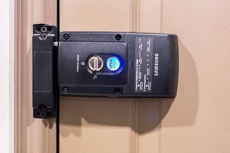 ขายขาดทุน-the-reserve-kasemsan-3-เดอะรีเซิร์ฟ-เกษมสันต์-3-ชั้น8-ห้องมุม-วิวสระ-ตกแต่งพร้อมอยู่