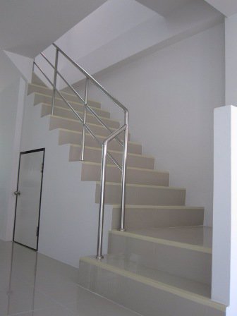 ให้เช่า-ทาวน์เฮ้าส์-หมู่บ้านเด่นชัย-ซอยมังกร-หลังมุม-พร้อมเข้าอยู่