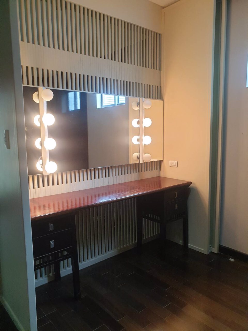 ด่วน-ขายพร้อมเข้าอยู่-ฟรีเฟอร์นิเจอร์หรู-มีสระว่ายน้ำในตัวบ้าน-perfect-masterpiece-rama9