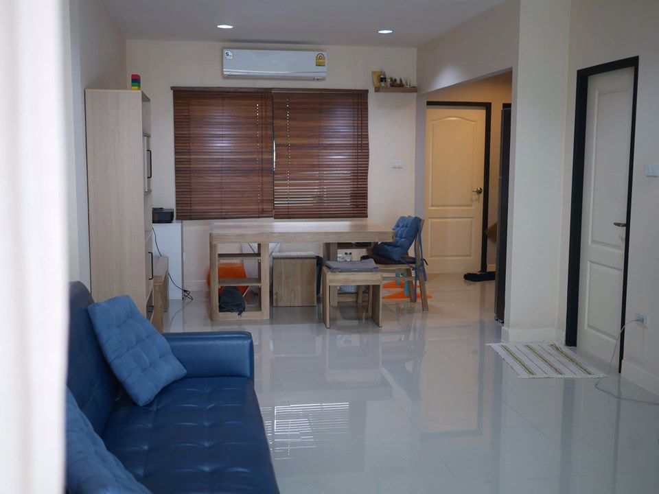 ให้เช่าทาวน์โฮม-3ชั้น-พร้อมเฟอร์-ขนาด-3นอน-4น้ำ-สไตล์-modern-ใกล้แฟชั่นรามอินทรา