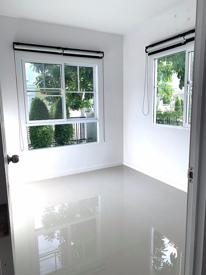 ให้เช่าบ้านแฝดสไตล์ยุโรป-รังสิต-นครนายก-คลอง-7-หลังมุม-ขนาด-3นอน-2น้ำ