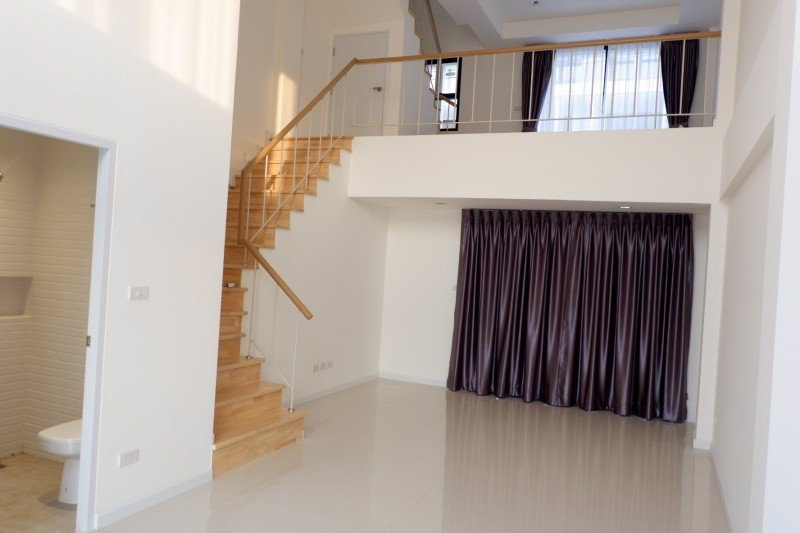 ให้เช่าทาวน์โฮม-3ชั้น-สุขุมวิท-113-ขนาด-4นอน-4น้ำ-ใกล้-bts-ราคาไม่แพง