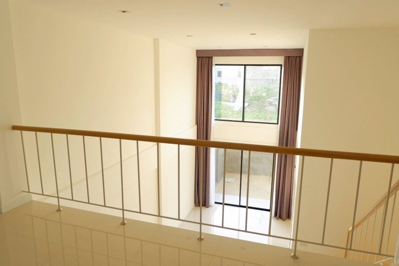 ให้เช่าทาวน์โฮม-3ชั้น-สุขุมวิท-113-ขนาด-4นอน-4น้ำ-ใกล้-bts-ราคาไม่แพง