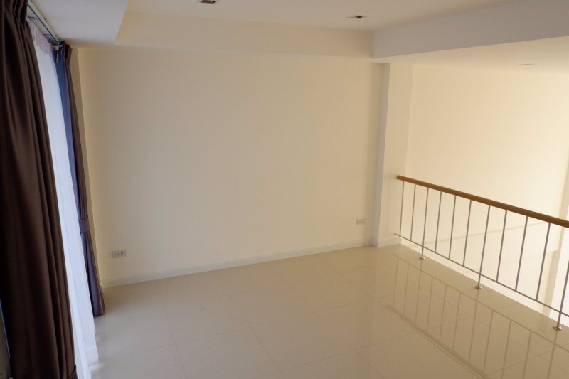 ให้เช่าทาวน์โฮม-3ชั้น-สุขุมวิท-113-ขนาด-4นอน-4น้ำ-ใกล้-bts-ราคาไม่แพง