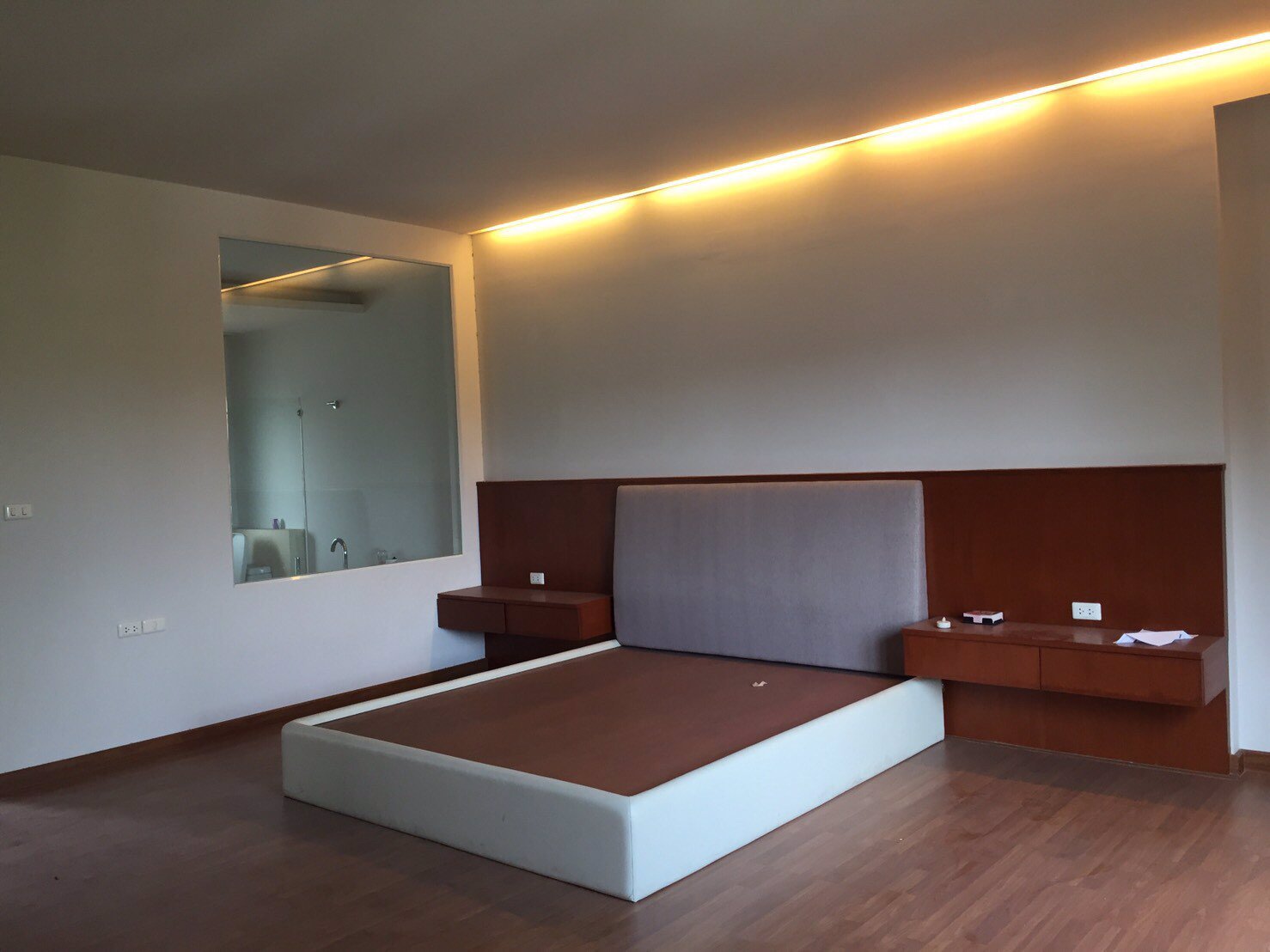 ให้เช่า-บ้านกลางกรุง-รัชวิภา-เฟอร์นิเจอร์และเครื่องใช้ไฟฟ้าบางส่วน