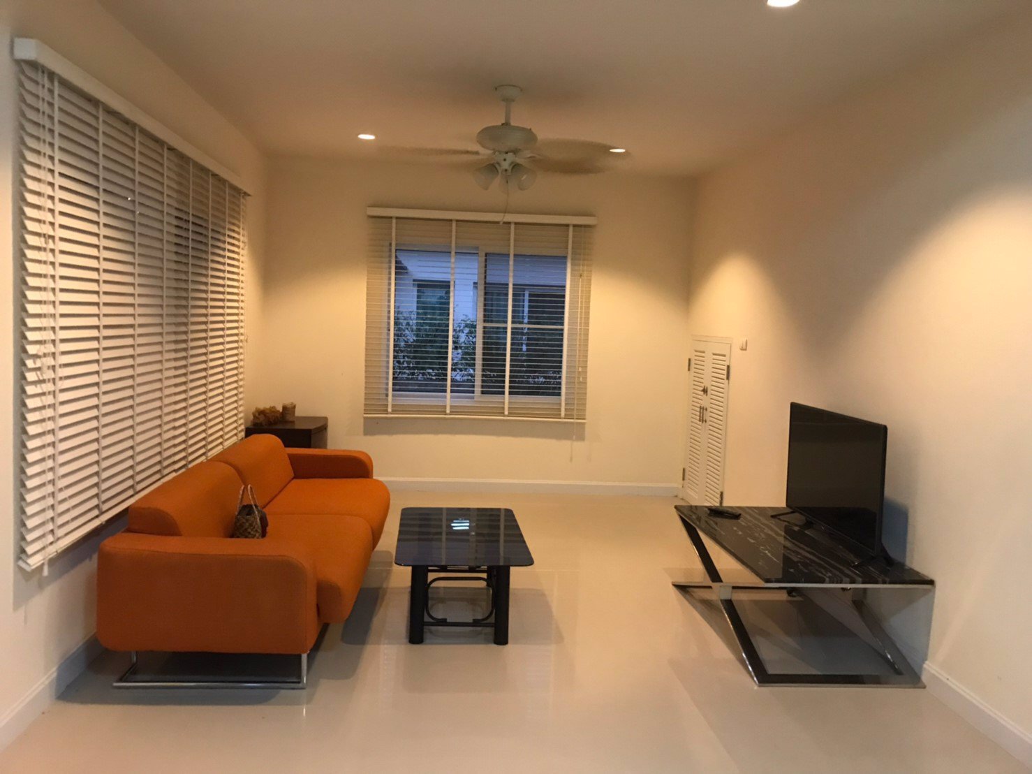 ให้เช่าบ้านเดี่ยวหลังมุมพร้อมเฟอร์ใกล้สสัมศรีราชา-j-park