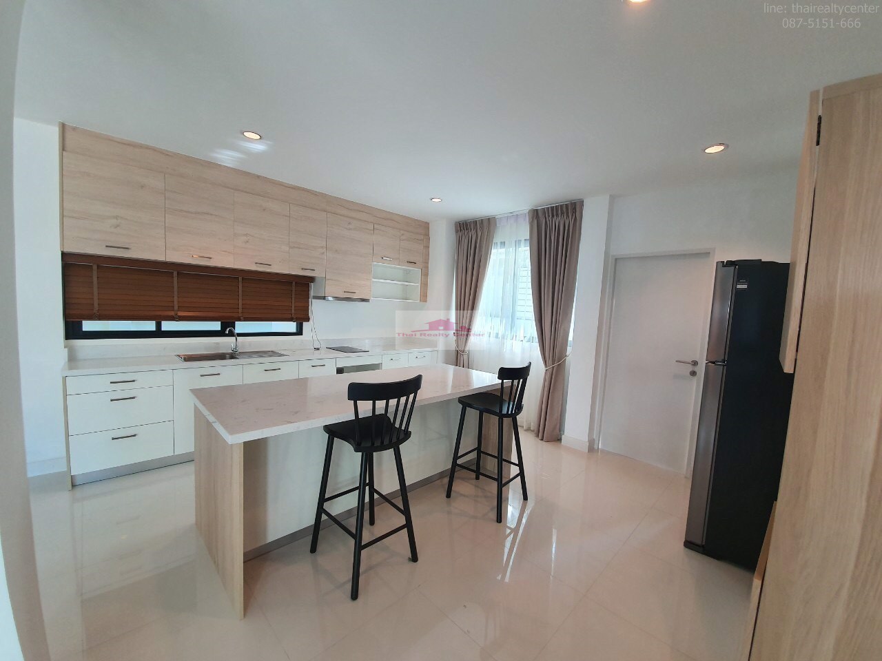 ให้เช่าบ้านเดี่ยว-3-ชั้นหลังมุม-ขนาด-4นอน-5น้ำ-1แม่บ้าน-ย่านเลียบทางด่วน-รามอินทรา