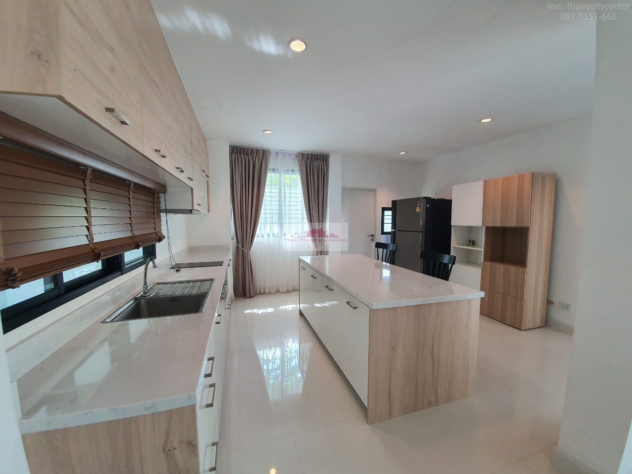 ให้เช่าบ้านเดี่ยว-3-ชั้นหลังมุม-ขนาด-4นอน-5น้ำ-1แม่บ้าน-ย่านเลียบทางด่วน-รามอินทรา