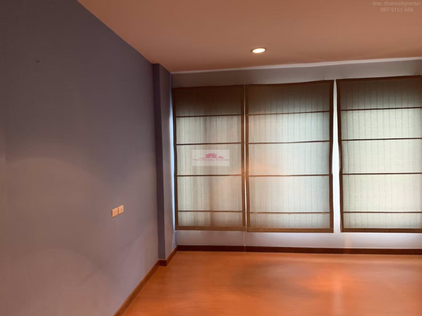 ให้เช่าทาวน์โฮม-3ชั้นใกล้ทางด่วนย่านรัชวิภา-ขนาด-3นอน-3น้ำ-พร้อมเฟอร์บางส่วน