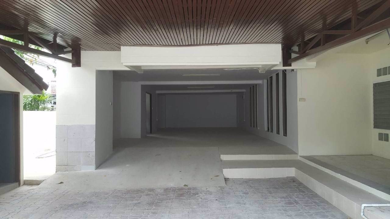 ออฟฟิตให้เช่า-4ชั้น-ทาวน์-อิน-ทาวน์-ถนนศรีวรา-ใกล้จุดขึ้นลงทางด่วน