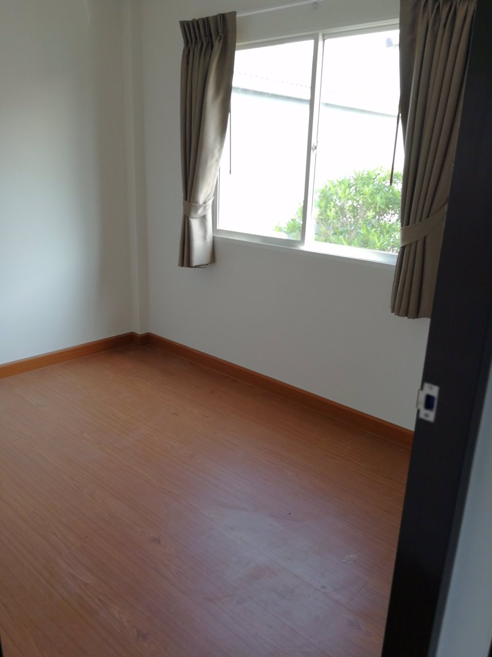 ศุภาลัยไพรด์บางนา-วงแหวน-กิ่งแก้ว-25-1-ทาวน์โฮม-2ชั้น-บ้านใหม่หลังมุม-ขนาด-3นอน-2น้ำ