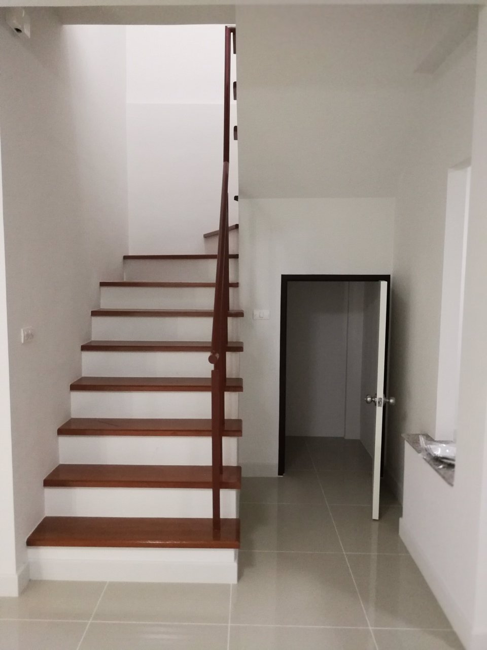 ศุภาลัยไพรด์บางนา-วงแหวน-กิ่งแก้ว-25-1-ทาวน์โฮม-2ชั้น-บ้านใหม่หลังมุม-ขนาด-3นอน-2น้ำ