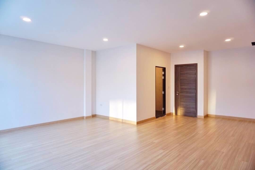 ขายทาวน์โฮม-3ช้น-ใกล้bts-อ่อนนุช-เนื้อที่-38ตรวบ้านใหม่-ขนาด-4นอน-5น้ำ