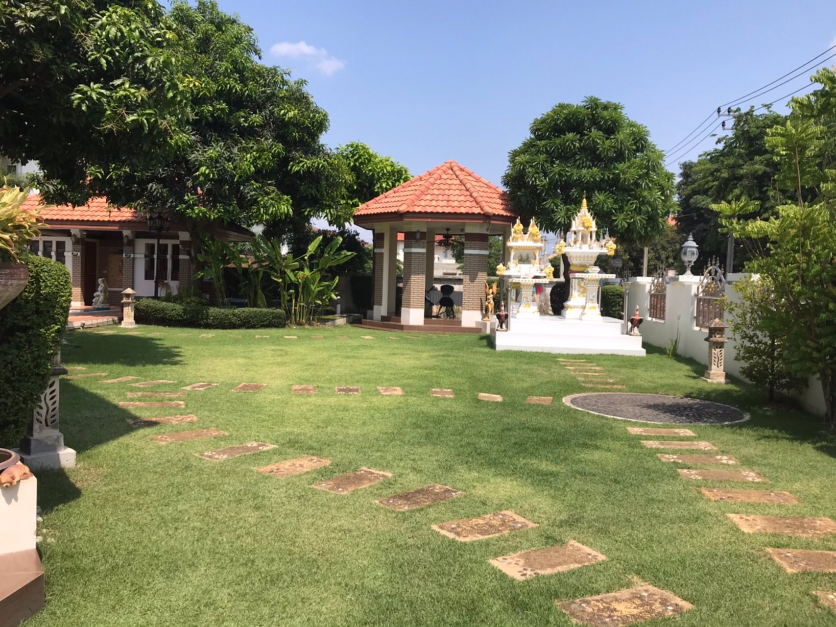 ขาย-de-ville-ศรีนครินทร์-บ้านเดี่ยว-2-ชั้น-พร้อมสระว่ายน้ำ-เนื้อที่-280ตรวพร้อมเฟอร์