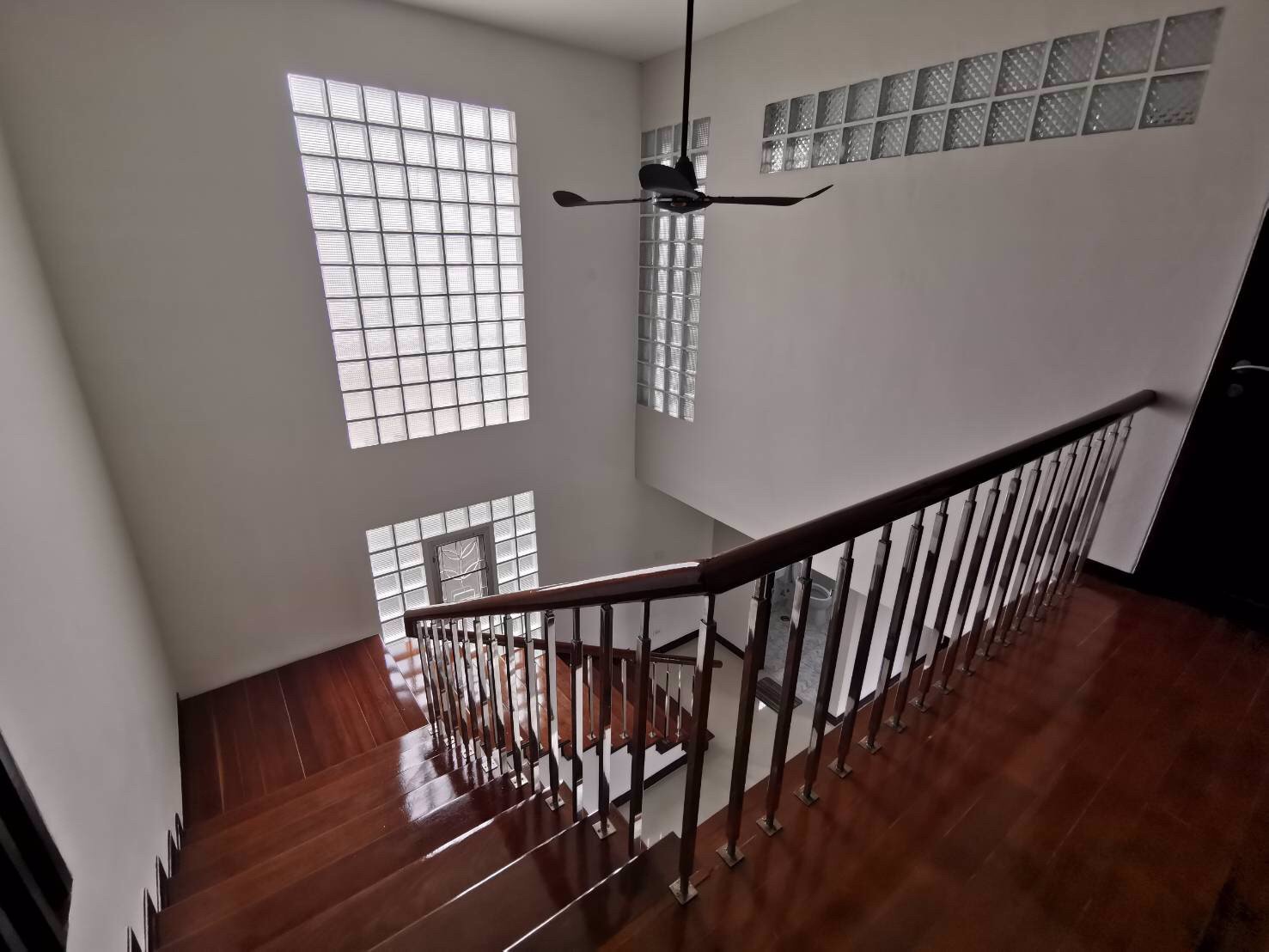 ให้เช่าบ้านเดี่ยวใกล้เซ็นทรัล-แจ้งวัฒนะ-เนื้อที่-88ตรวพร้อมเฟอร์