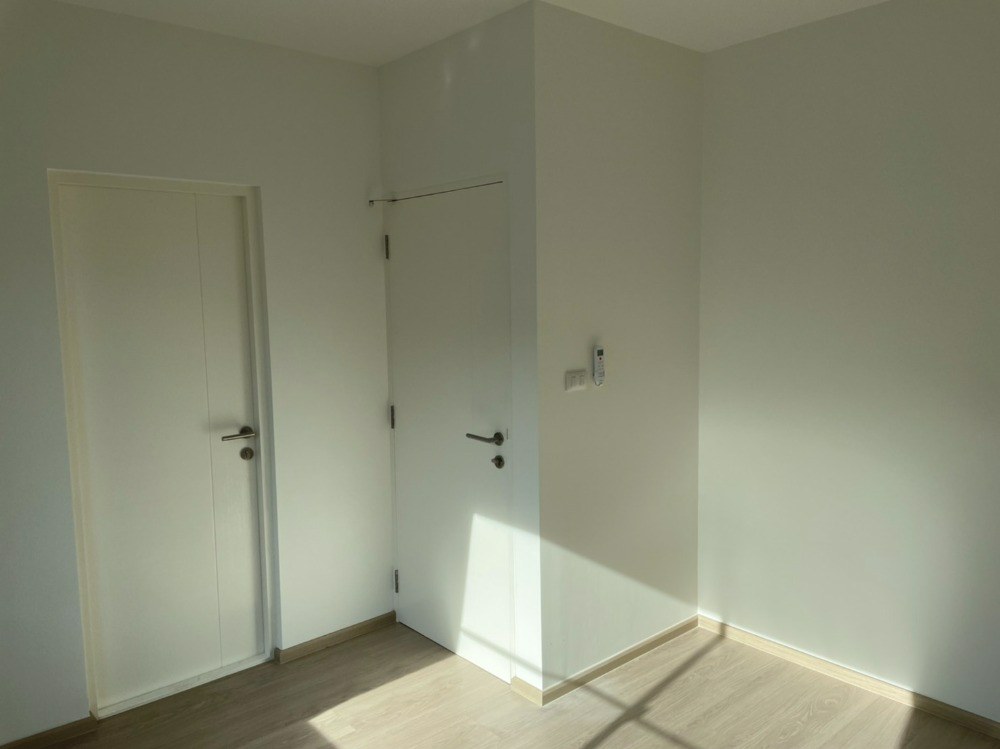 ขายด่วนทาวน์โฮมใกล้เมกาบางนา-หมู่บ้านอินดี้4-บางนา-กม7