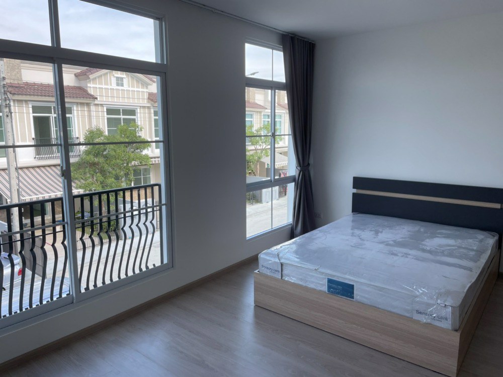 ขายด่วนทาวน์โฮมใกล้เมกาบางนา-หมู่บ้านอินดี้4-บางนา-กม7