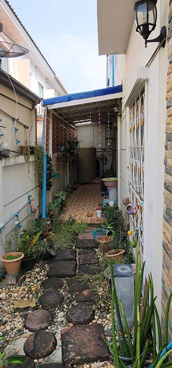 ขายถูก-ต่ำกว่าราคาประเมิน-ทาวน์โฮม-2-ชั้น-ซเพชรเกษม-81