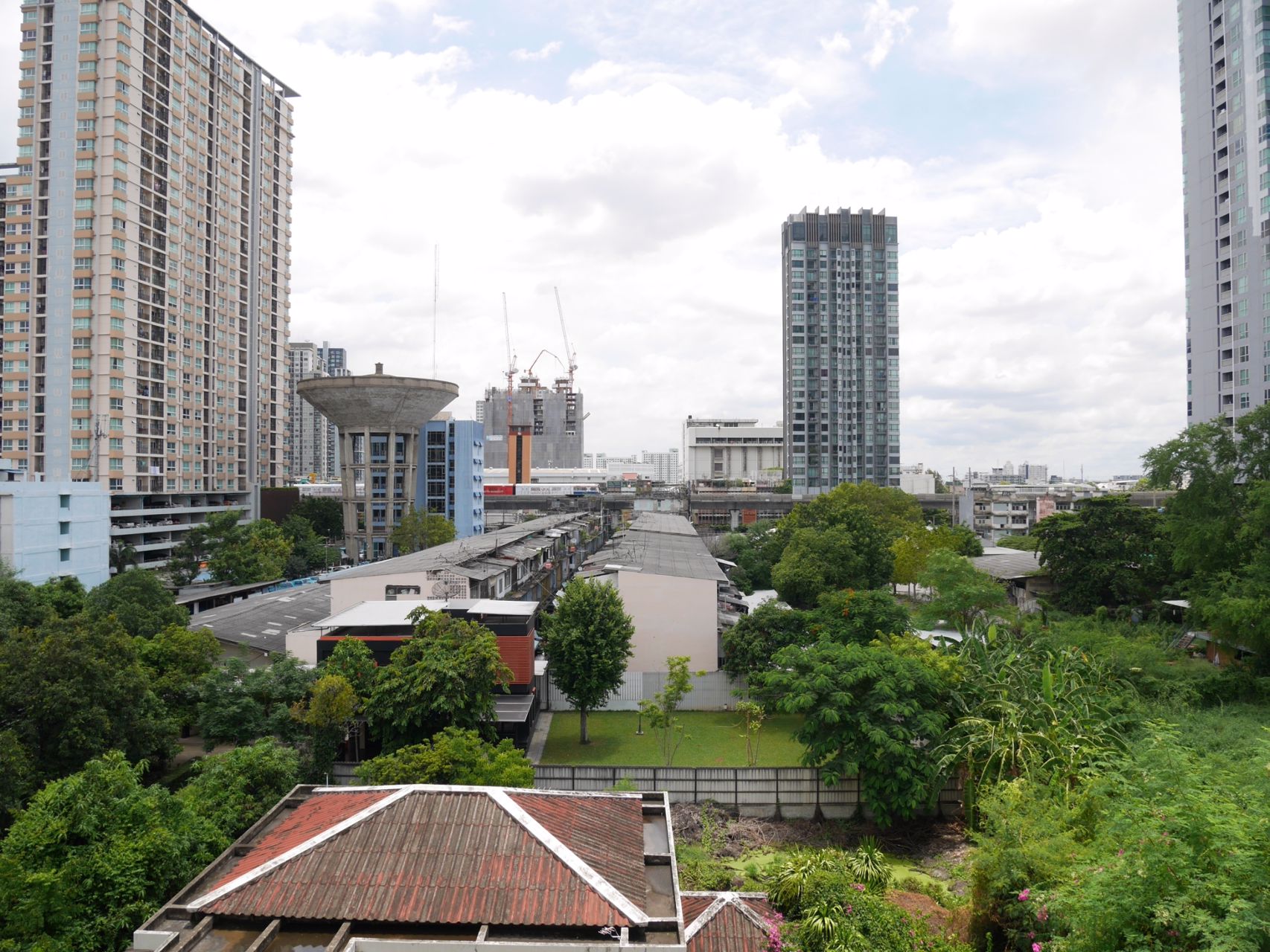 ขายคอนโด-พร้อมเฟอร์นิเจอร์และ-เครื่องใช้ไฟฟ้า-พร้อมเข้าอยู่