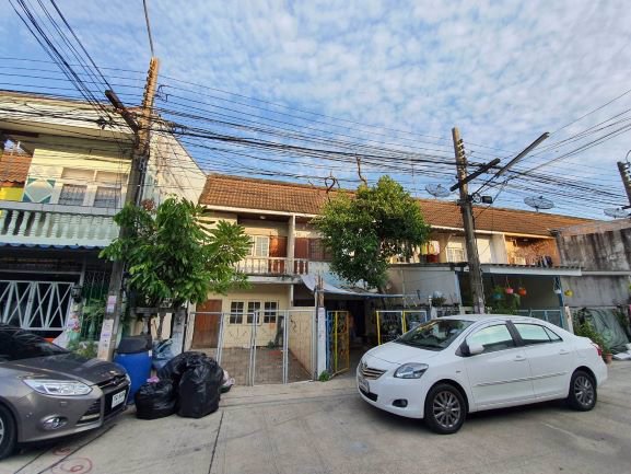 ให้เช่าทาวน์เฮ้าส์-2-ชั้น-หมู่บ้านร่มโพธิ์-2-เทพารักษ์-สมุทรปราการ