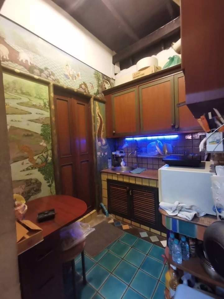 ขายตึกแถว-2-ชั้น-10-ตรวา-ย่านข้าวสาร-ใจกลางแหล่งรวมสถานบันเทิงยามค่ำคืน