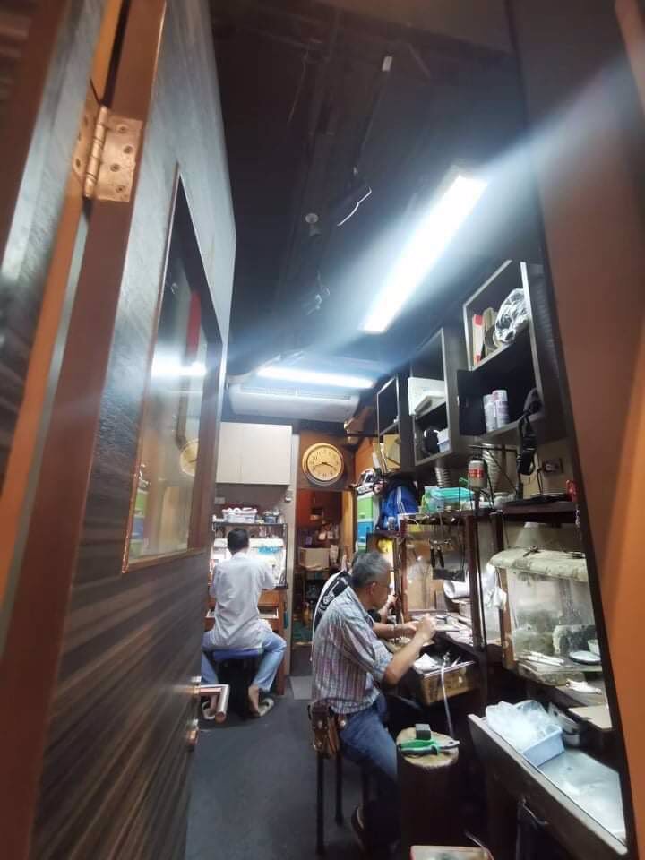 ขายตึกแถว-2-ชั้น-10-ตรวา-ย่านข้าวสาร-ใจกลางแหล่งรวมสถานบันเทิงยามค่ำคืน