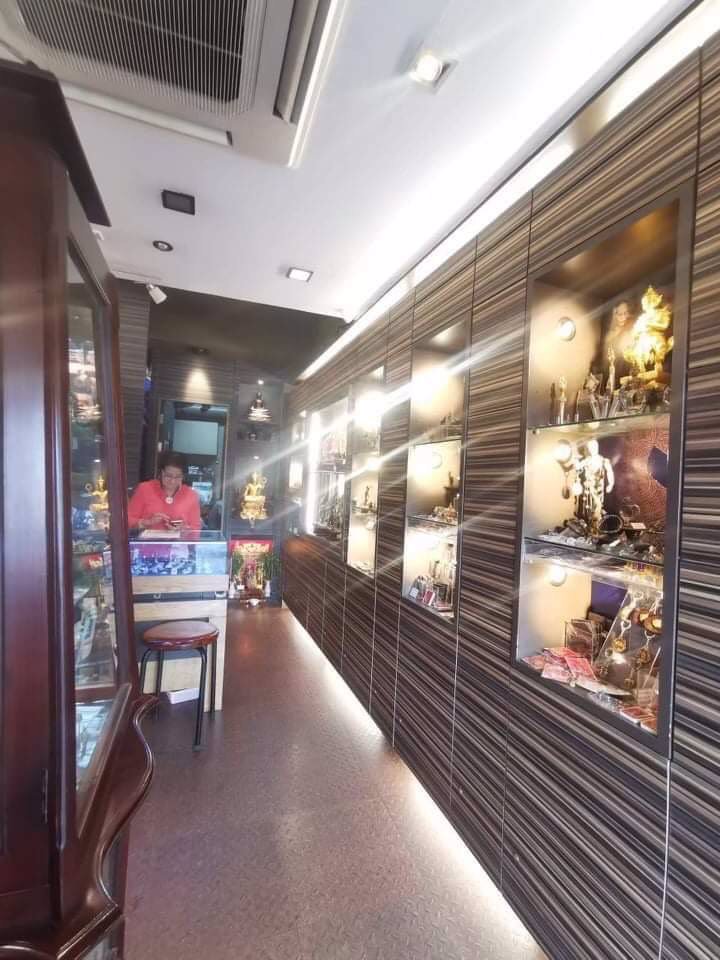 ขายตึกแถว-2-ชั้น-10-ตรวา-ย่านข้าวสาร-ใจกลางแหล่งรวมสถานบันเทิงยามค่ำคืน