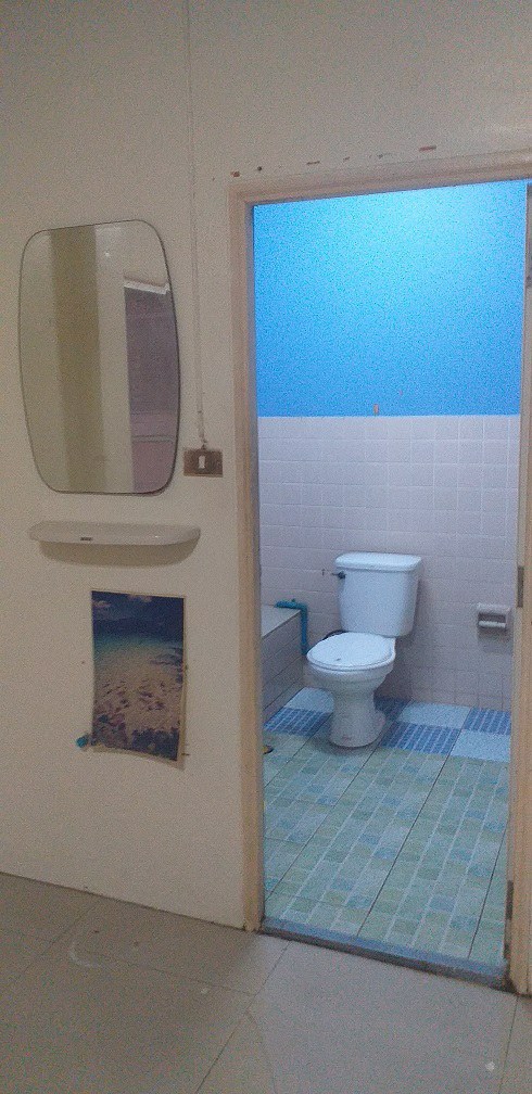 ให้เช่าบ้านทาวน์เฮ้าส์ชั้นเดียว-หมู่บ้านอรุณเริ่ม-ระยอง-3600บ-เดือน-ติดต่อ-จิ๊บ-0894598935