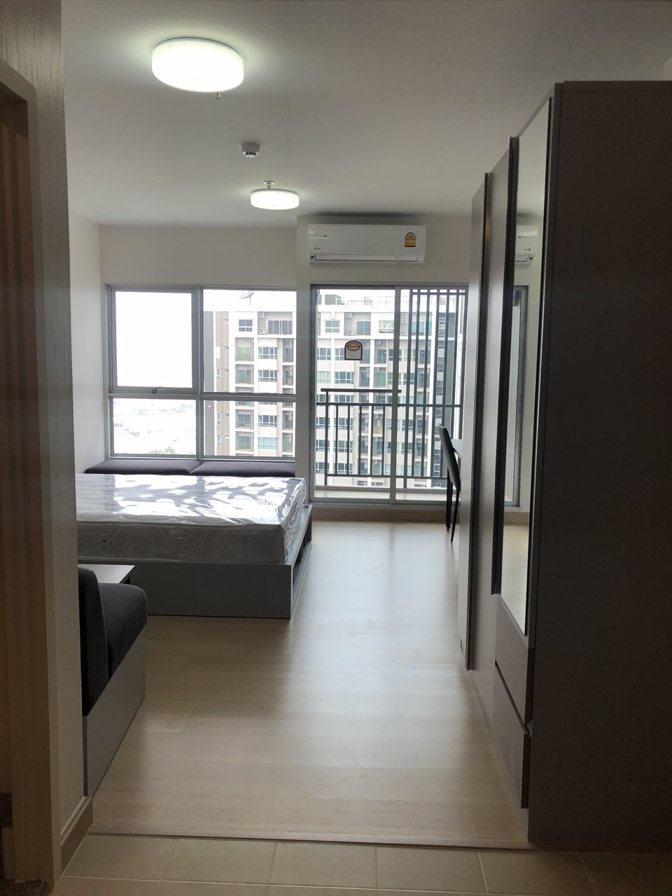 เจ้าของปล่อยเอง-ขาย-ให้เช่า-supalai-veranda-rama9-ติดถนนพระราม9-ชั้น30-30-ตรม-วิวสระสวย