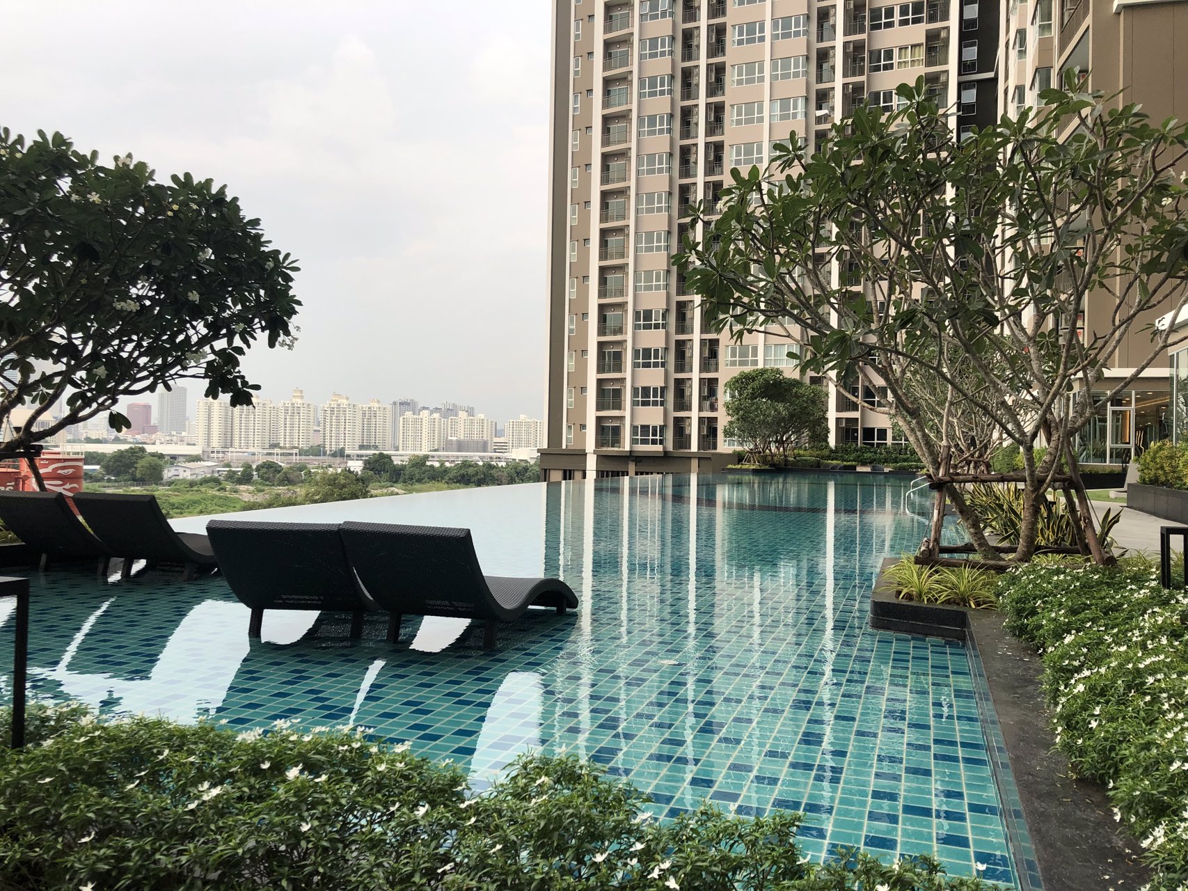 เจ้าของปล่อยเอง-ขาย-ให้เช่า-supalai-veranda-rama9-ติดถนนพระราม9-ชั้น30-30-ตรม-วิวสระสวย