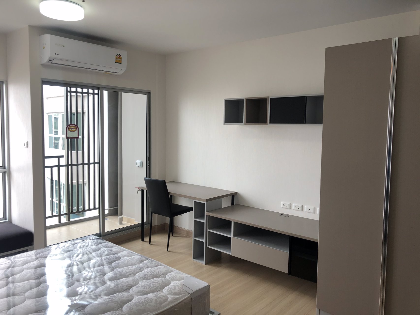 เจ้าของปล่อยเอง-ขาย-ให้เช่า-supalai-veranda-rama9-ติดถนนพระราม9-ชั้น30-30-ตรม-วิวสระสวย