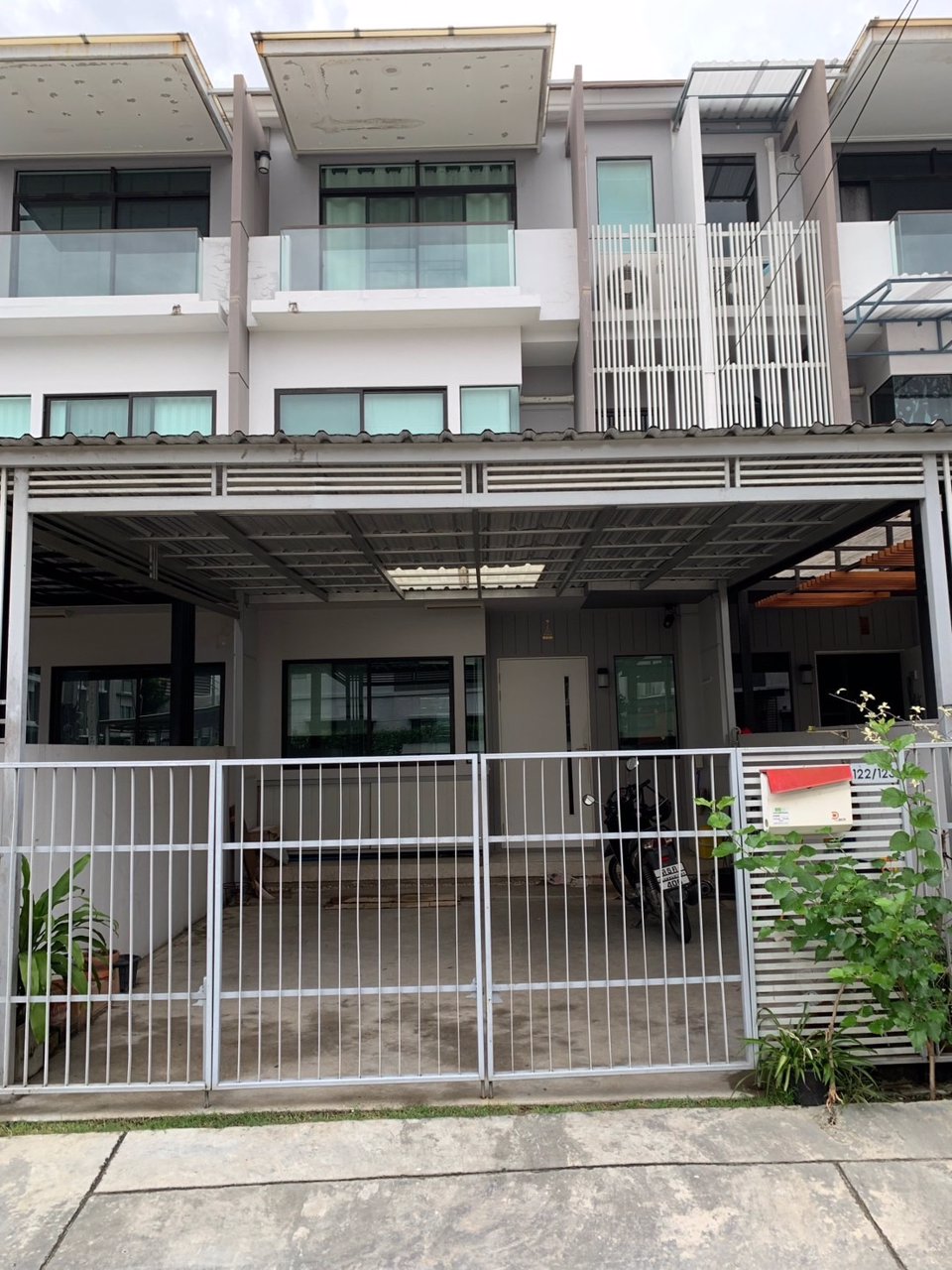 ขาย-ทาวน์โฮม-3-ชั้น-บ้านใหม่-2-พุทธบูชา-36-เจ้าของขายเอง