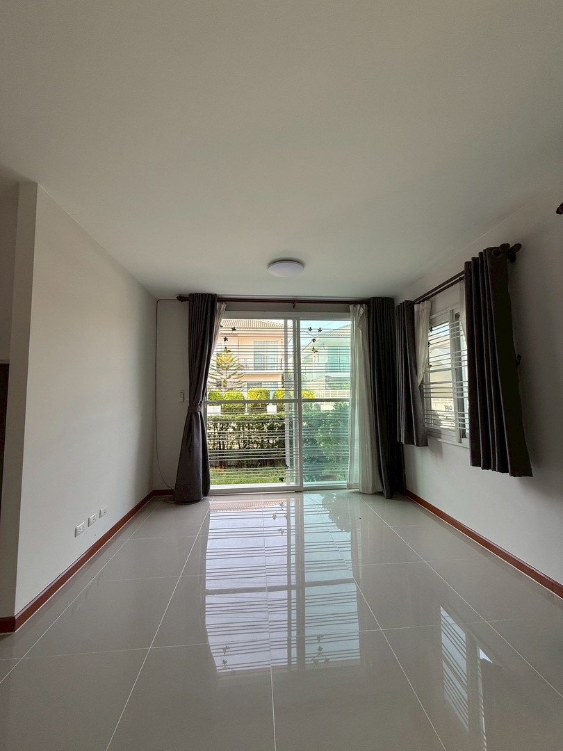 หมู่บ้านเดอะทรัสต์-the-trust-srinakarin-praksa-พร้อมอยู-3190000-บาท